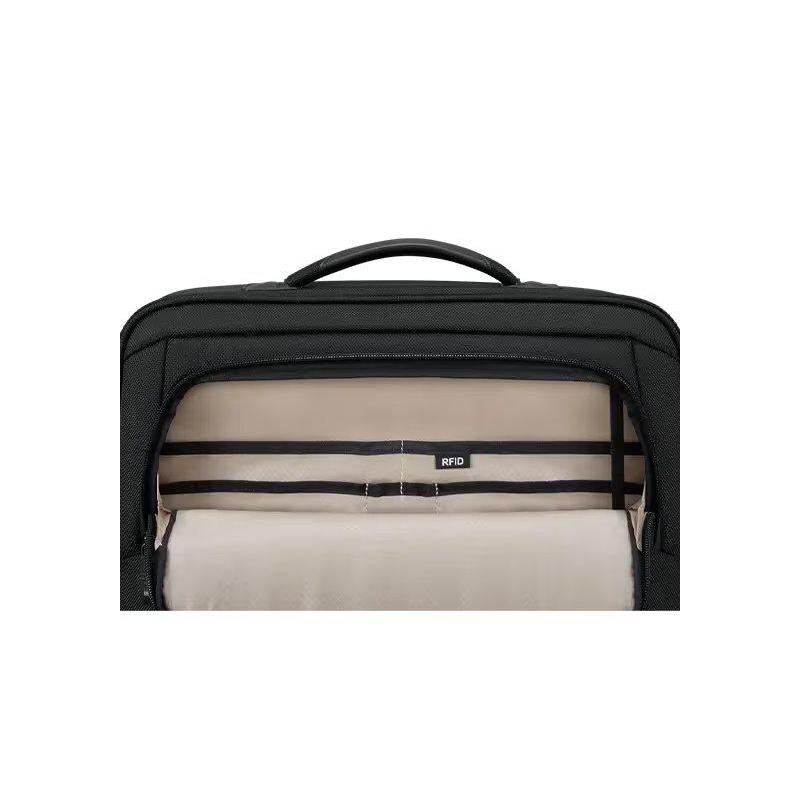 ThinkPad Professional 14-inch Topload G2; Dimensiuni: 390 x 65 x 275mm; Greutate: 0.71 kg; Culoare: Black